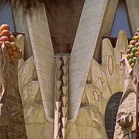 Барселона. Фрагмент храма Святого Семейства. :: Владимир Драгунский