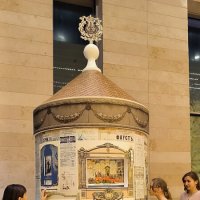 В фойе театра. :: Ольга В фойе театра. :: Ольга