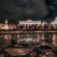 Кремлёвская набережная :: Игорь Шевченко Кремлёвская набережная :: Игорь Шевченко