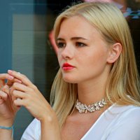 Уличный портрет :: Владимир59 