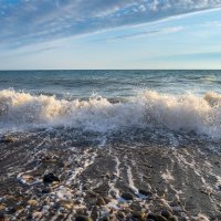 На морском берегу. Волна. :: Владимир Лазарев