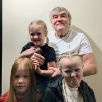 Наши Лапочки внученьки. :: Андрей Хлопонин