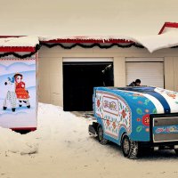 Ледовый комбайн въезжает на Красную площадь. :: Татьяна Помогалова