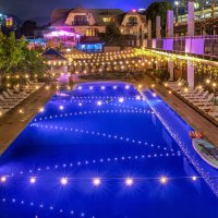 Бсейн ночью :: Константин Бобинский