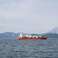 грузовые перевозки в Тихом океане :: Антон Лихач