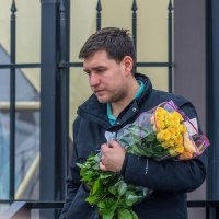 Женский праздник мужчинам обходить всё дороже и дороже. :: Анатолий. Chesnavik.