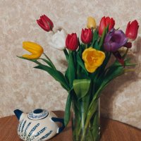 Тюльпаны = март. Март = тюльпаны. :: Галина Бобкина