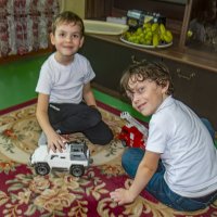 Ребята :: Анатолий Чикчирный