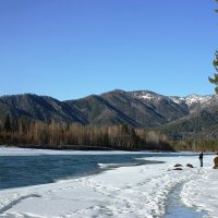 Катунь в марте :: Галина Нестратова