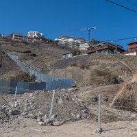 Роем горы, им не устоять. :: Юрий Яловенко