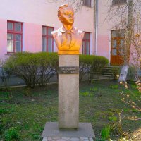 Керчь. Памятник Володе Дубинину. :: Пётр Чернега