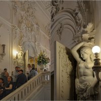 Кариатиды парадной лестницы Екатерининского дворца :: Татьяна Машошина