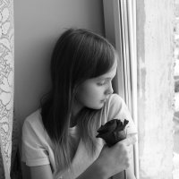 У окна. :: Ирина Лесиканич