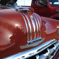 Эмблема Понтиак с изображением индейца - исторический логотип этой американской марки. :: unix (Илья Утропов)