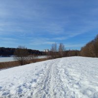 Март как весенний месяц :: Андрей Лукьянов Март как весенний месяц :: Андрей Лукьянов