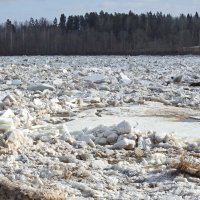 весна.ледоход :: ИННА ПОРОХОВА
