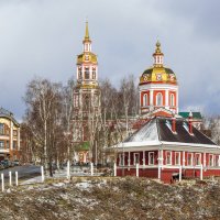 Весна в городе :: Галина Новинская