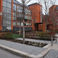 Внутренний дворик  бизнес-центра "Фабрика Станиславского" :: Анатолий Колосов