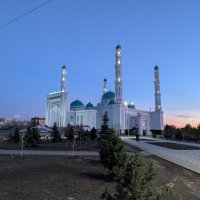 Вечер в городе :: Андрей Хлопонин