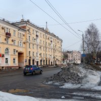 Весна бесплатно убирает снег :: Виктор Иванович Чернюк Весна бесплатно убирает снег :: Виктор Иванович Чернюк