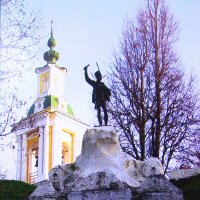 Памятник Дорохову в Верее :: Людмила Смородинская Памятник Дорохову в Верее :: Людмила Смородинская