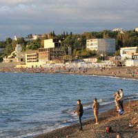 На пляже Ривьера :: Валерий 