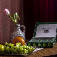 тюльпан, виноград, конфеты. :: Николай 