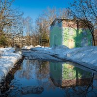 В городском парке весной :: Александр Синдерёв В городском парке весной :: Александр Синдерёв