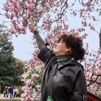 Екатерина и магнолия :: skijumper Иванов