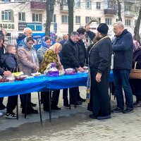 У храма Рождества Христова в Великую субботу :: Татьяна Машошина