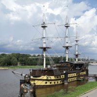 Уставшая туристка :: Сергей Сомихин