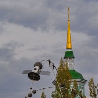 Искусственный спутник на крыше бывшего Клуба космонавтики :: Татьяна Машошина