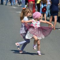 Весёлые девчонки. :: Михаил К