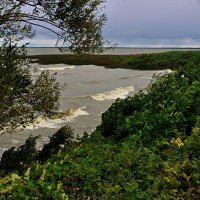 Непогодится, предосенняя пора :: В.И 