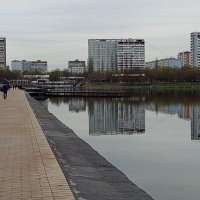 Апрель в городе :: Андрей Лукьянов