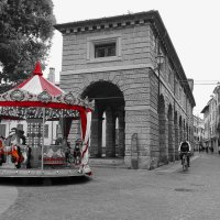 красные предметы :: Jiří Valiska