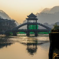 Река просыпается на восходе солнца :: Георгий А