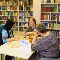 Соломенные бусы :: Сергей Беляев