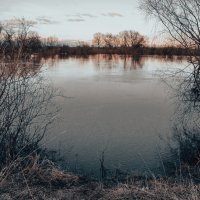 Апрельский вечер. :: Михаил К