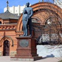 Памятник Николаю II и его сыну цесаревичу Алексею :: Татьяна Лютаева