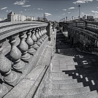 Спуститься к реке :: Eugene *