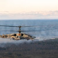 Красавец Ка-52 во время стрельбы. :: Евгений Кель