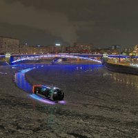 Зимняя навигация на реке Москва. :: Евгений Седов