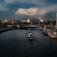 Вид на Кремль с Патриаршего моста :: Александр 