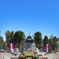 Сквер танкистов :: Irene Irene