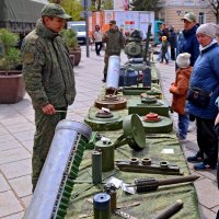 Мины и саперы :: Сергей Карачин