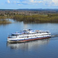 По весенней воде. :: Михаил Колосов По весенней воде. :: Михаил Колосов