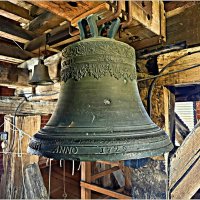 Колокол Свято-Георгиевского храма 1729г :: Валерия Комова