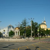 У Никитских ворот :: Лютый Дровосек У Никитских ворот :: Лютый Дровосек