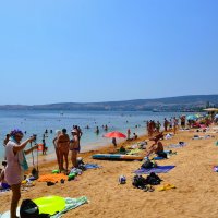 Феодосия. Пляж "Жемчужный" жарким июльским днём. :: Пётр Чернега Феодосия. Пляж "Жемчужный" жарким июльским днём. :: Пётр Чернега